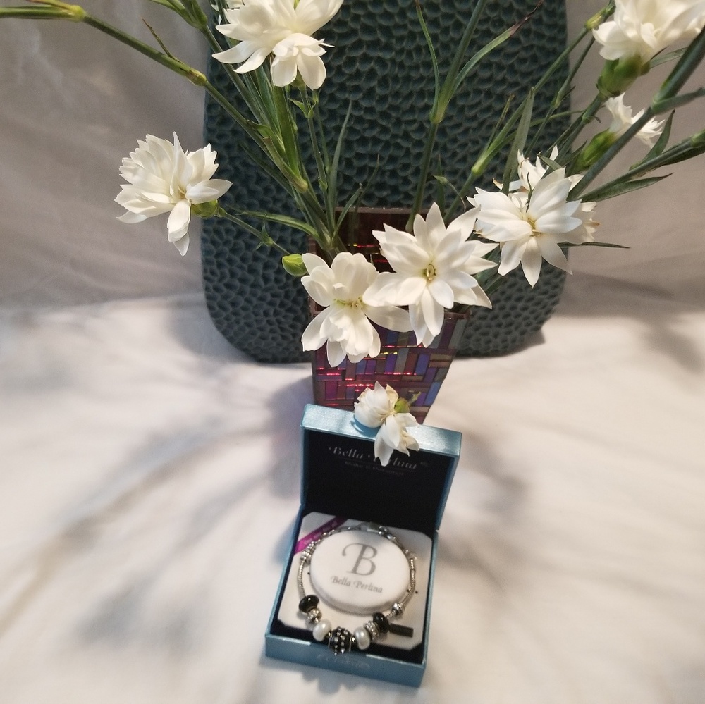 Bella Perlina Charm Bracelet